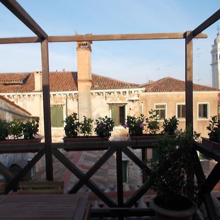Ca Dei Libri Apartment Venesia Bagian luar foto