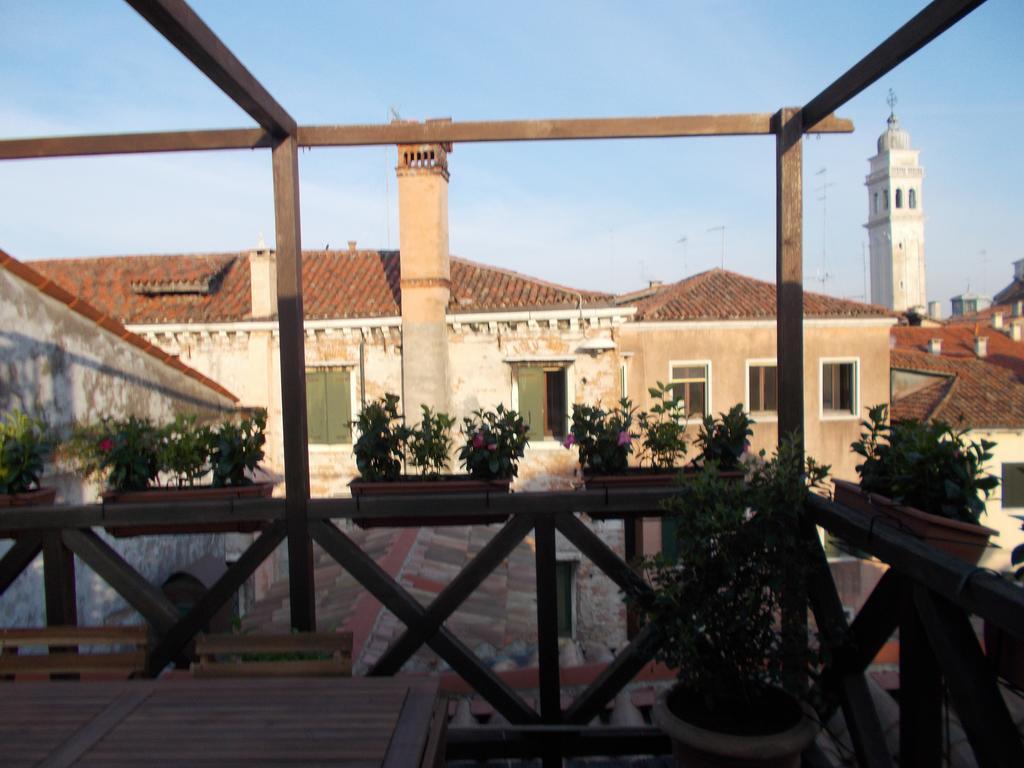 Ca Dei Libri Apartment Venesia Bagian luar foto