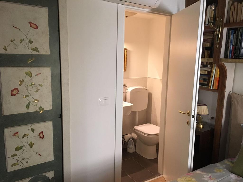 Ca Dei Libri Apartment Venesia Bagian luar foto