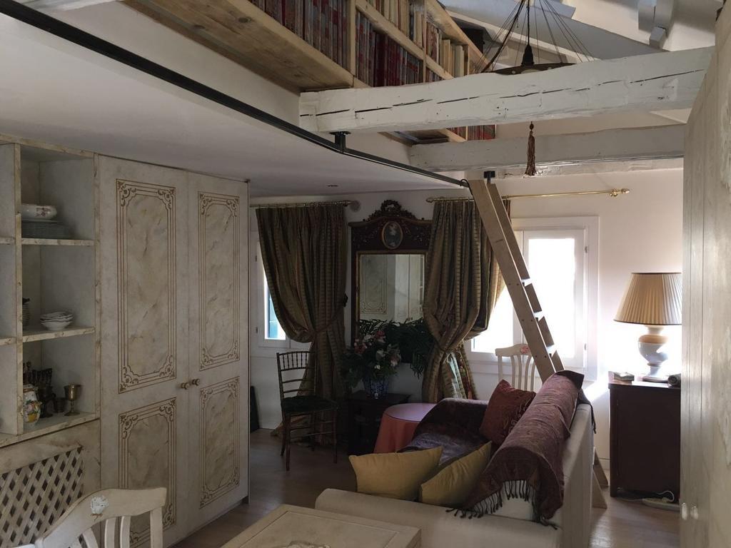 Ca Dei Libri Apartment Venesia Bagian luar foto