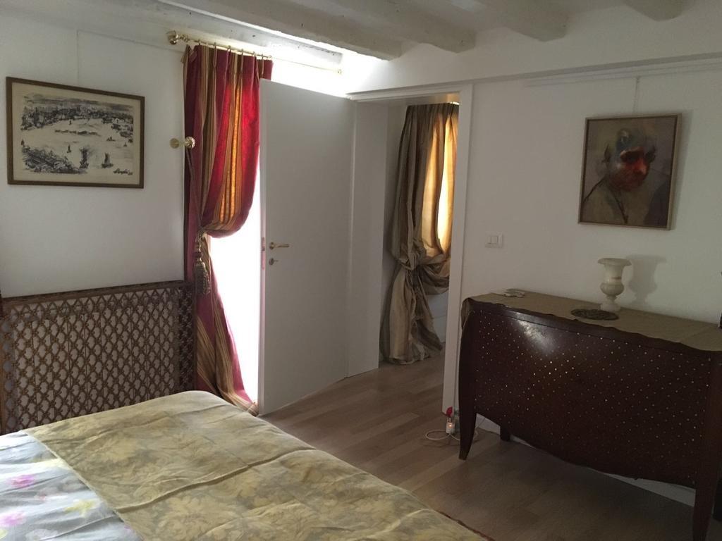Ca Dei Libri Apartment Venesia Bagian luar foto