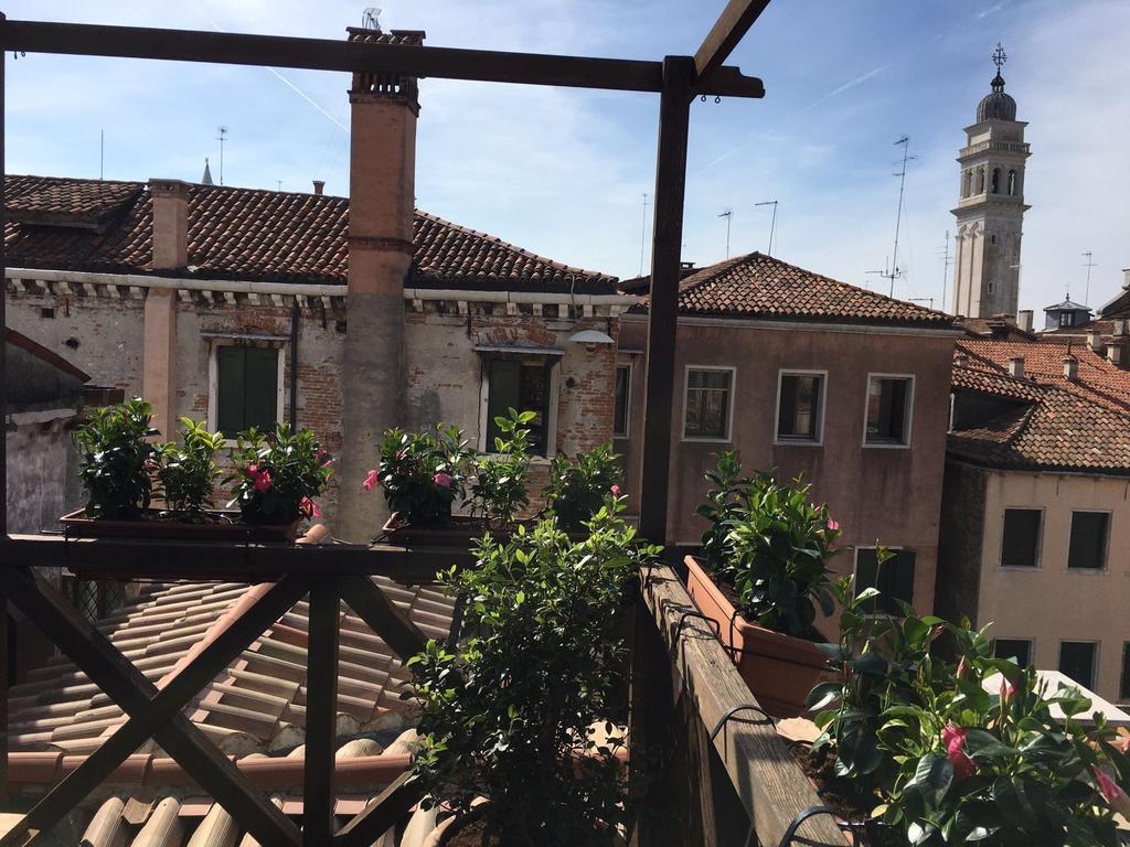 Ca Dei Libri Apartment Venesia Bagian luar foto